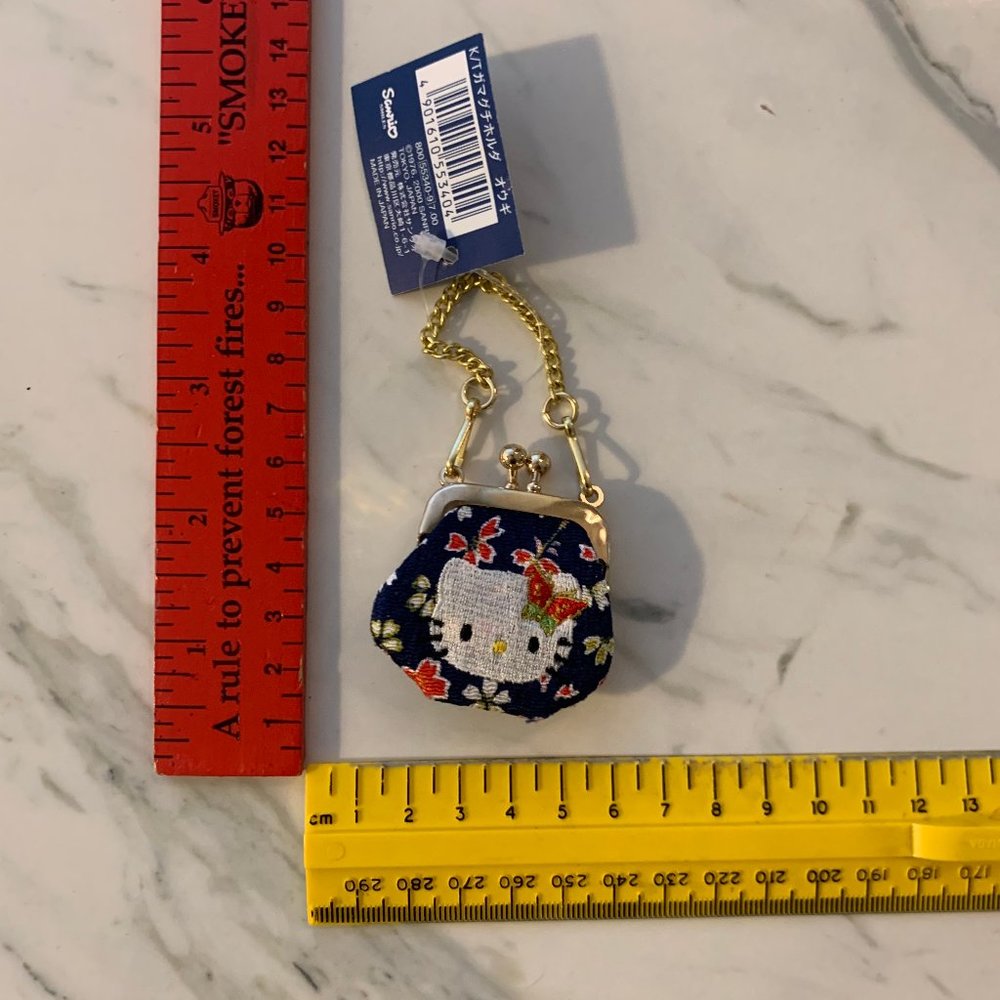 Vintage 2000 Hello Kitty Mini chain purse Made in Japan